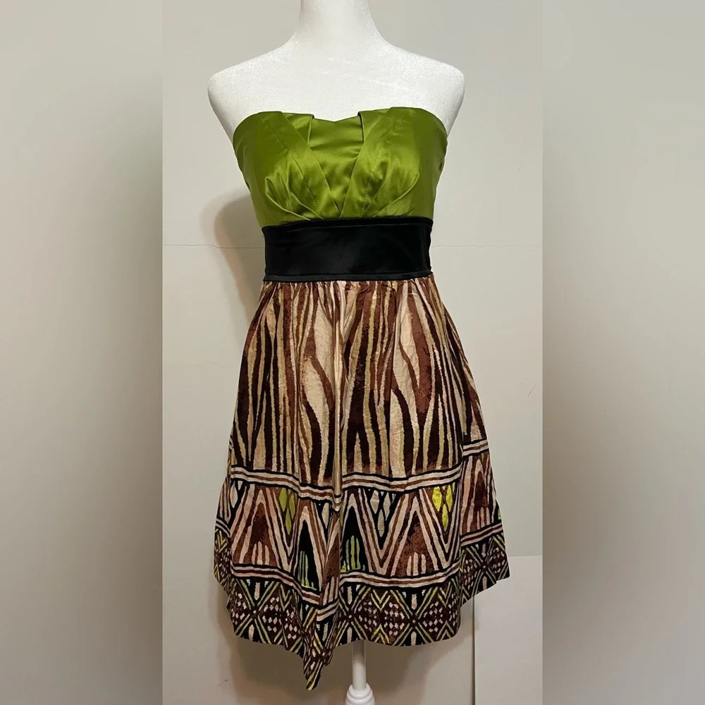 Teeze Me Strapless Fit and Flare Dress sz 9. C1
